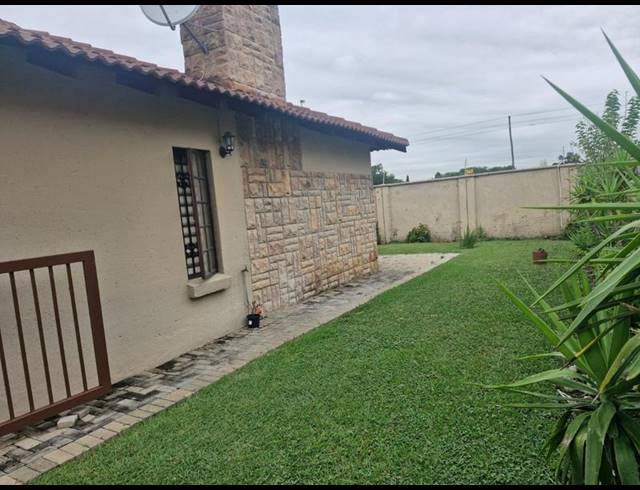 3 BEDROOM HOUSE FOR SALE IN THERESAPARK